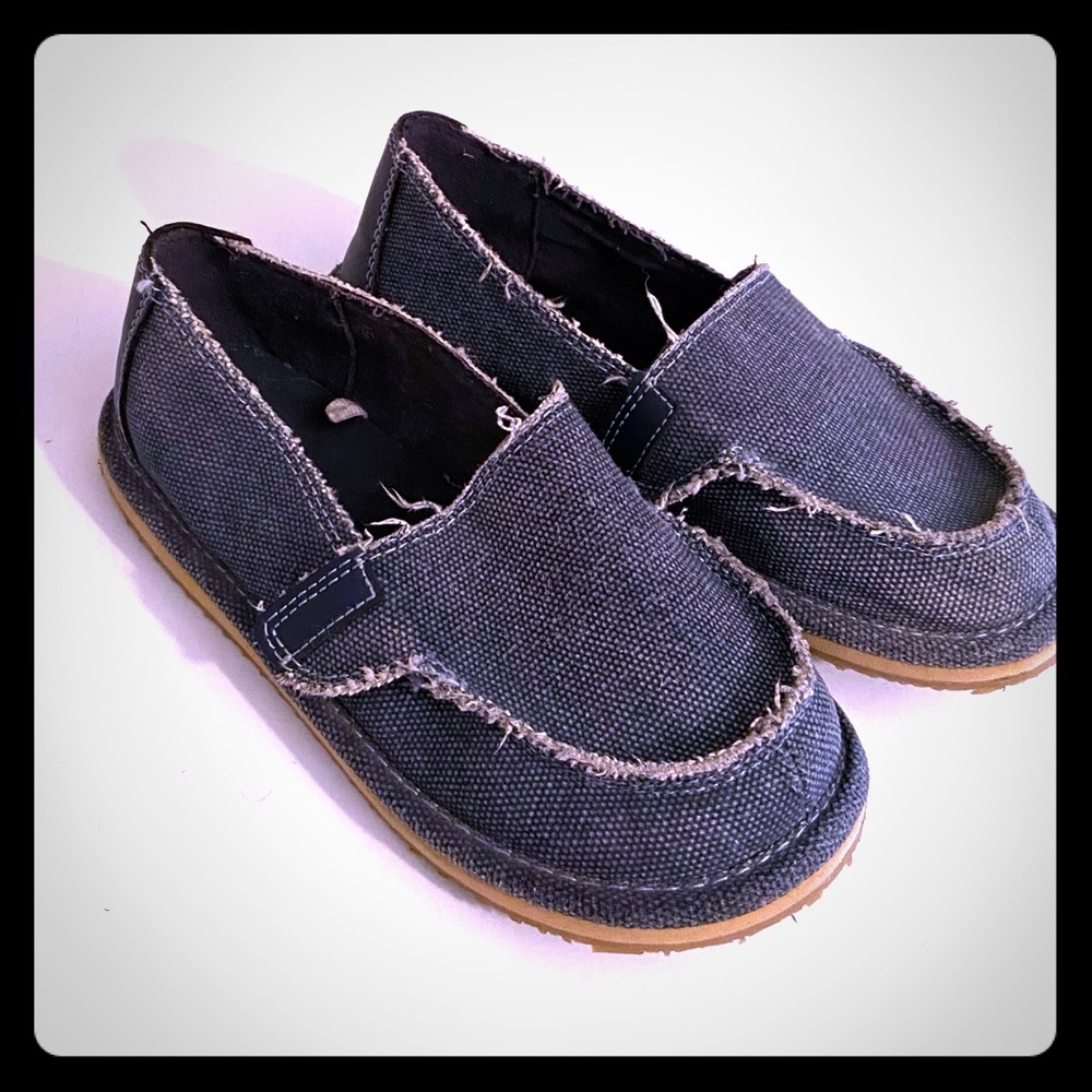 Boys boat shoes